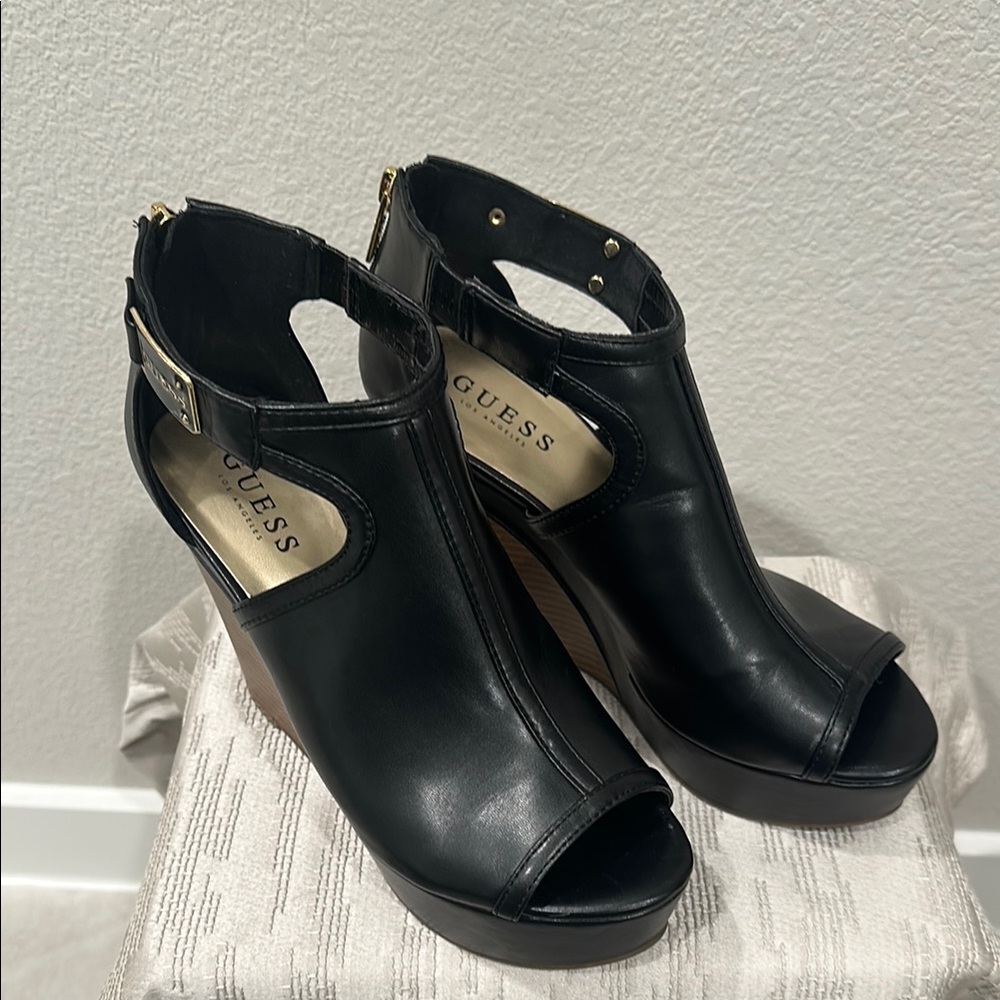 GUESS Black Women's Peep Toe Heels
Excellent condition
